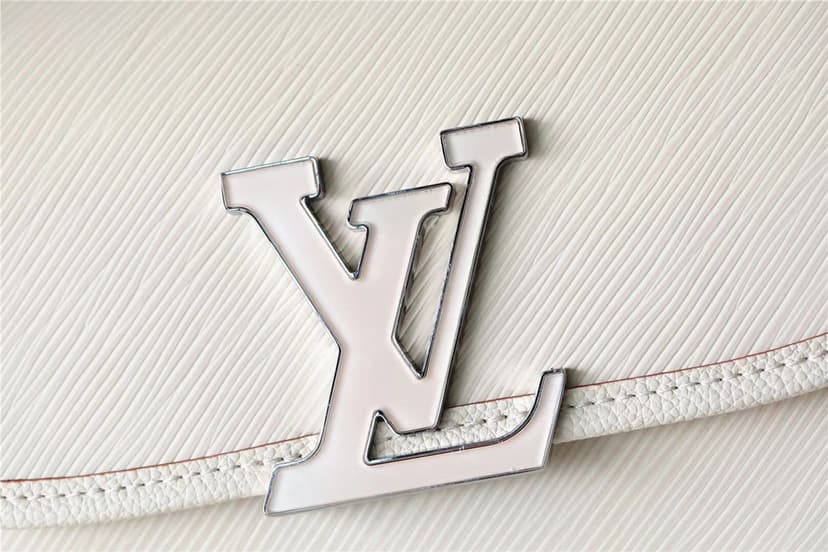 [True-to-ORIGINAL] Louis Vuitton Buci Epi Quartz White For Women 24.5cm/9.6in - M59457