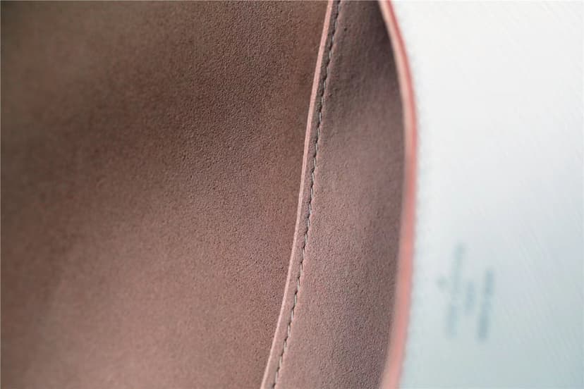 [True-to-ORIGINAL] Louis Vuitton Buci Epi Quartz White For Women 24.5cm/9.6in - M59457