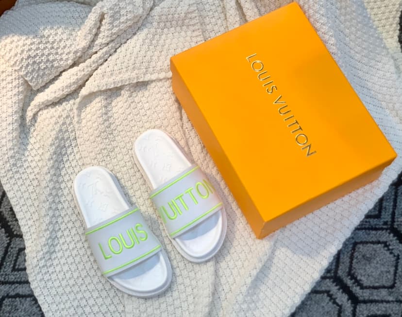 Louis Vuitton Women's Pool Pillow Flat Comfort Mule White For Women LV