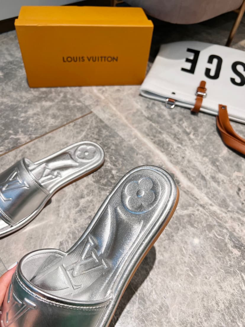Louis Vuitton Women's Magnetic Flat Mule Sliver For Women LV 1AA1KZ
