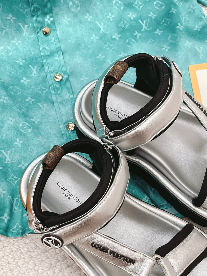 Louis Vuitton Women's Pool Pillow Flatform Comfort Sandal Sliver For Women LV 1AACHA