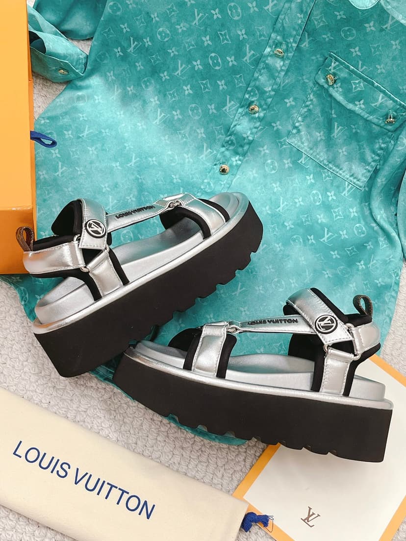 Louis Vuitton Women's Pool Pillow Flatform Comfort Sandal Sliver For Women LV 1AACHA