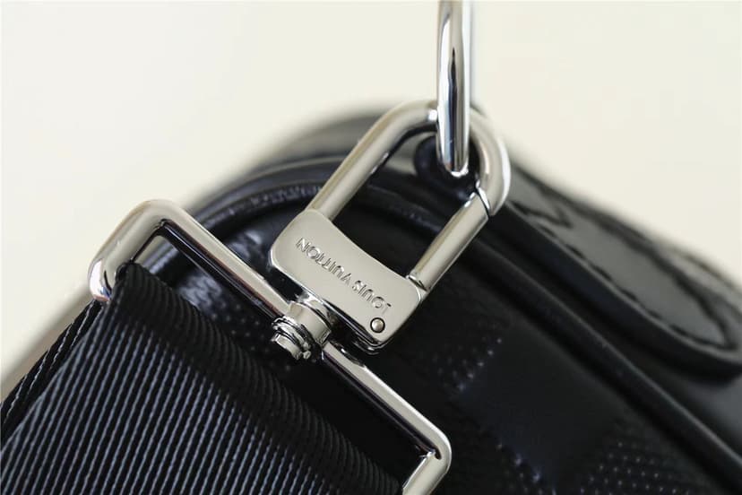 Louis Vuitton Sirius Messenger Damier Infini Onyx For Men, Men's Bags, Shoulder And Crossbody Bags 10.6in/27cm LV N45286