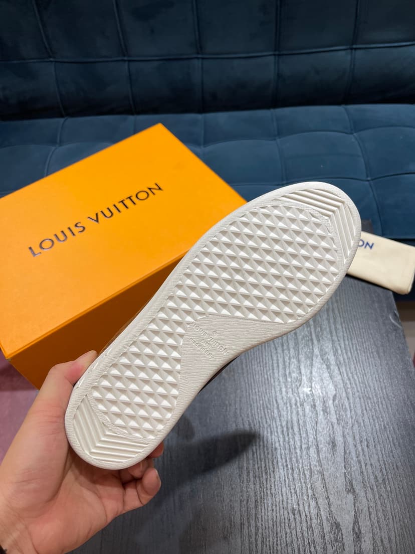 Louis Vuittion Luxembourg Sneaker Brown For Men LV 1A4PAF