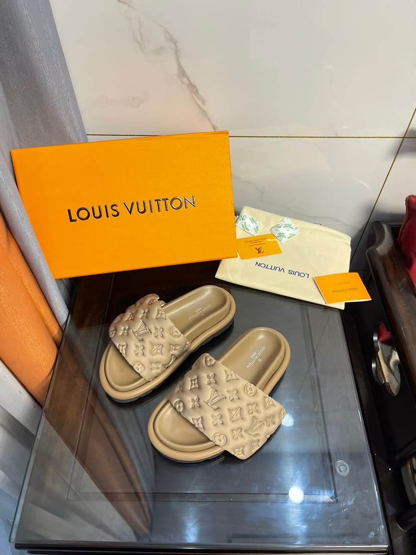 Louis Vuitton Women's Pool Pillow Comfort Flat Mule Brown For Women LV