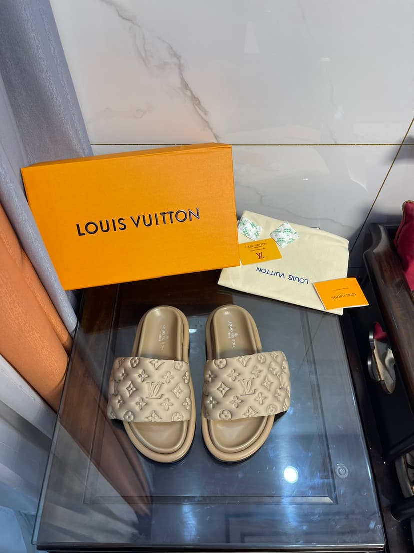 Louis Vuitton Women's Pool Pillow Comfort Flat Mule Brown For Women LV