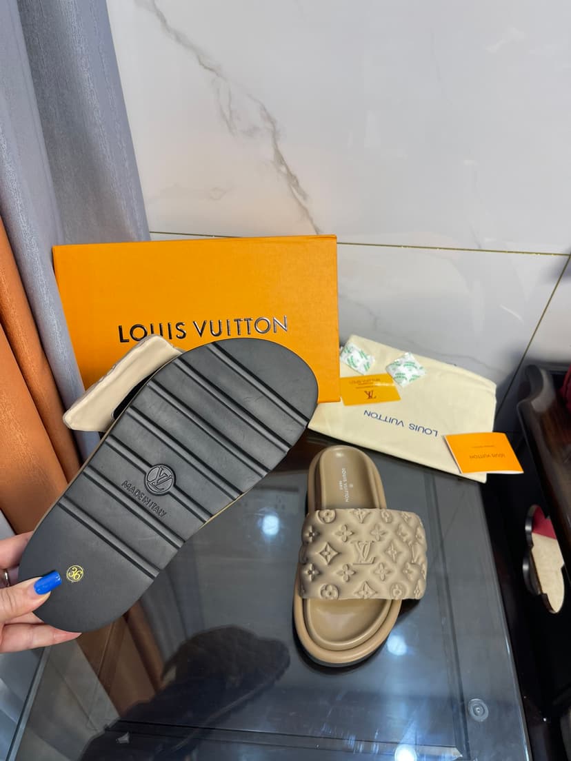 Louis Vuitton Women's Pool Pillow Comfort Flat Mule Brown For Women LV
