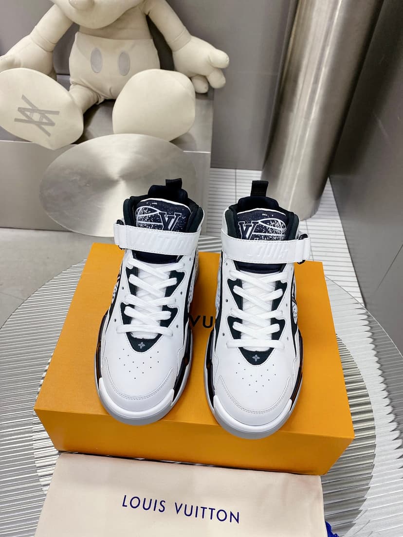 Louis Vuitton Women's Sneaker LV Trainer 2 White For Women LV
