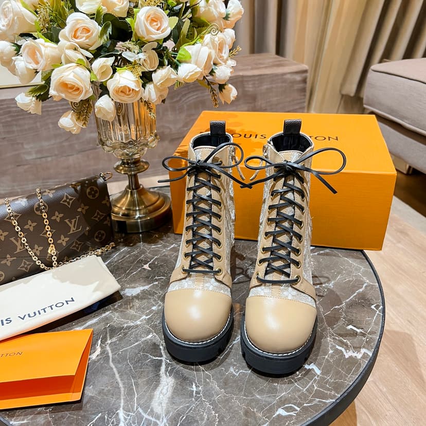 Louis Vuitton Women's Star Trail Ankle Boot Beige For Women LV