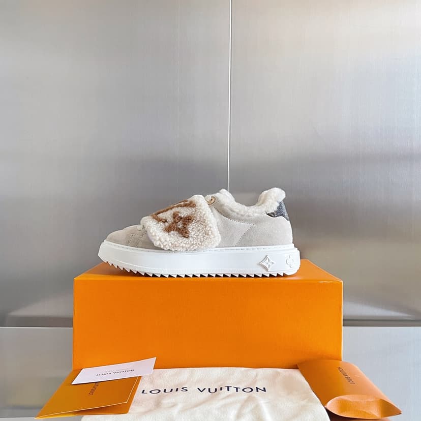 Louis Vuitton Women's Time Out Sneaker Nude For Women LV 1AADU0