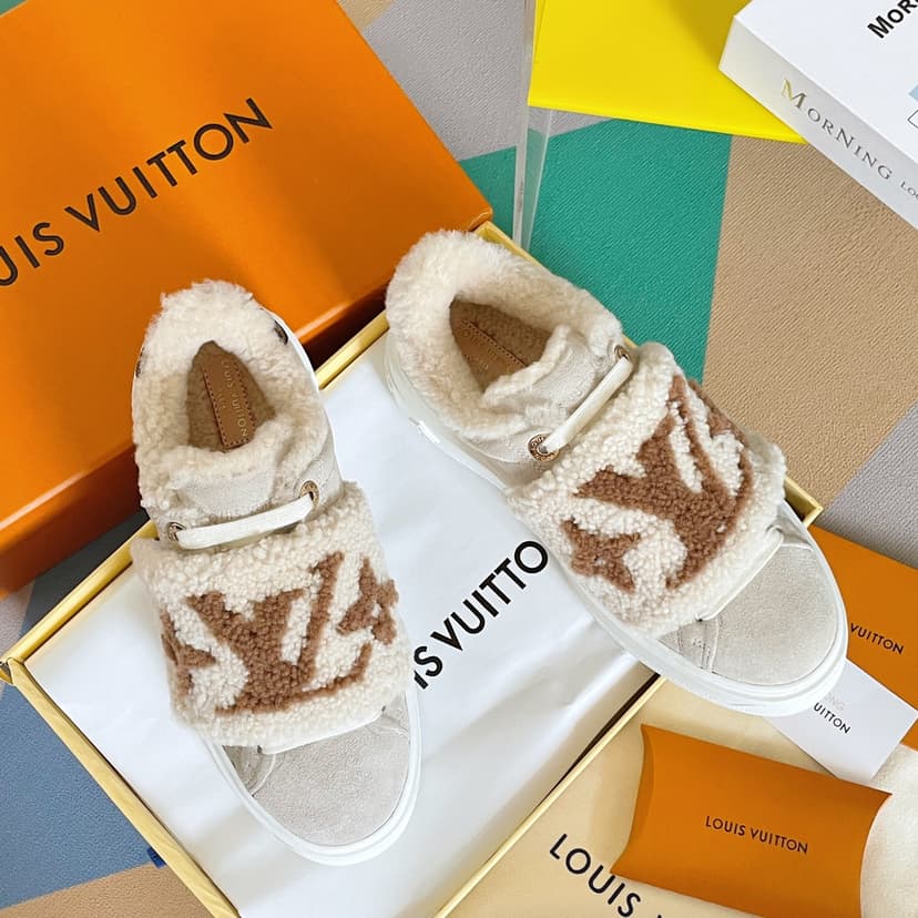 Louis Vuitton Women's Time Out Sneaker Nude For Women LV 1AADU0