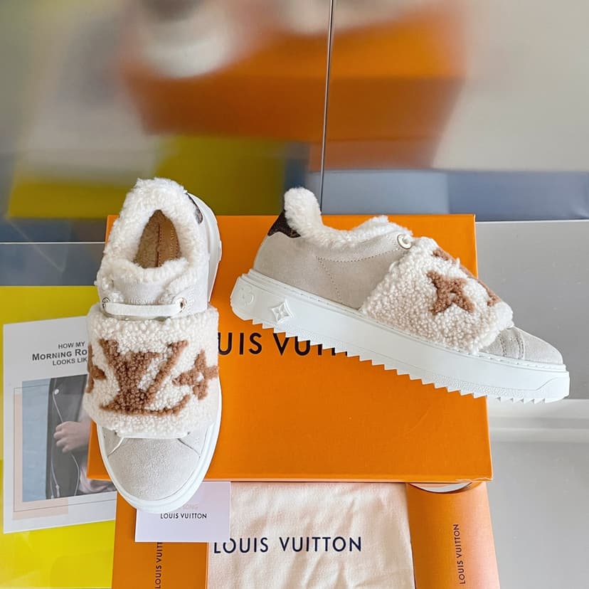 Louis Vuitton Women's Time Out Sneaker Nude For Women LV 1AADU0