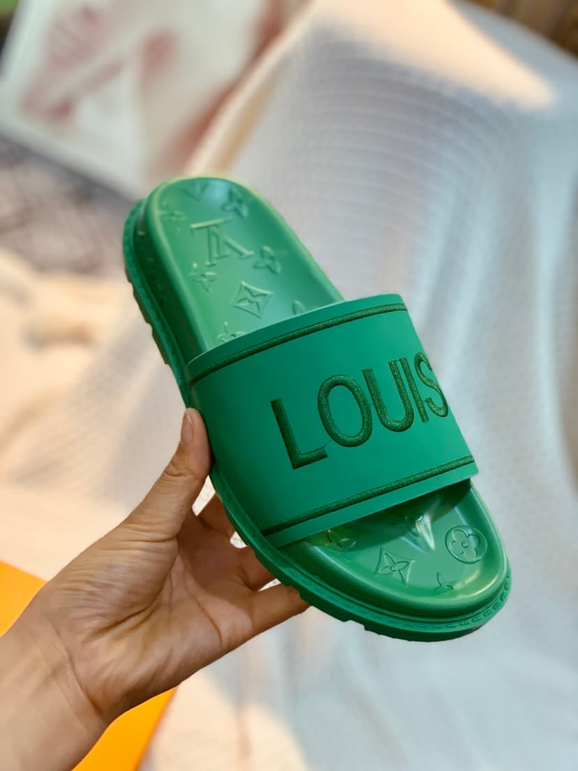 Louis Vuitton Women's Pool Pillow Flat Comfort Mule Green For Women LV