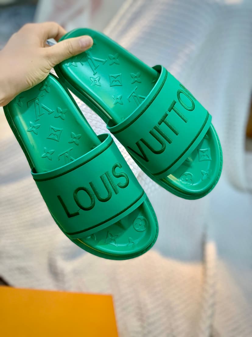 Louis Vuitton Women's Pool Pillow Flat Comfort Mule Green For Women LV