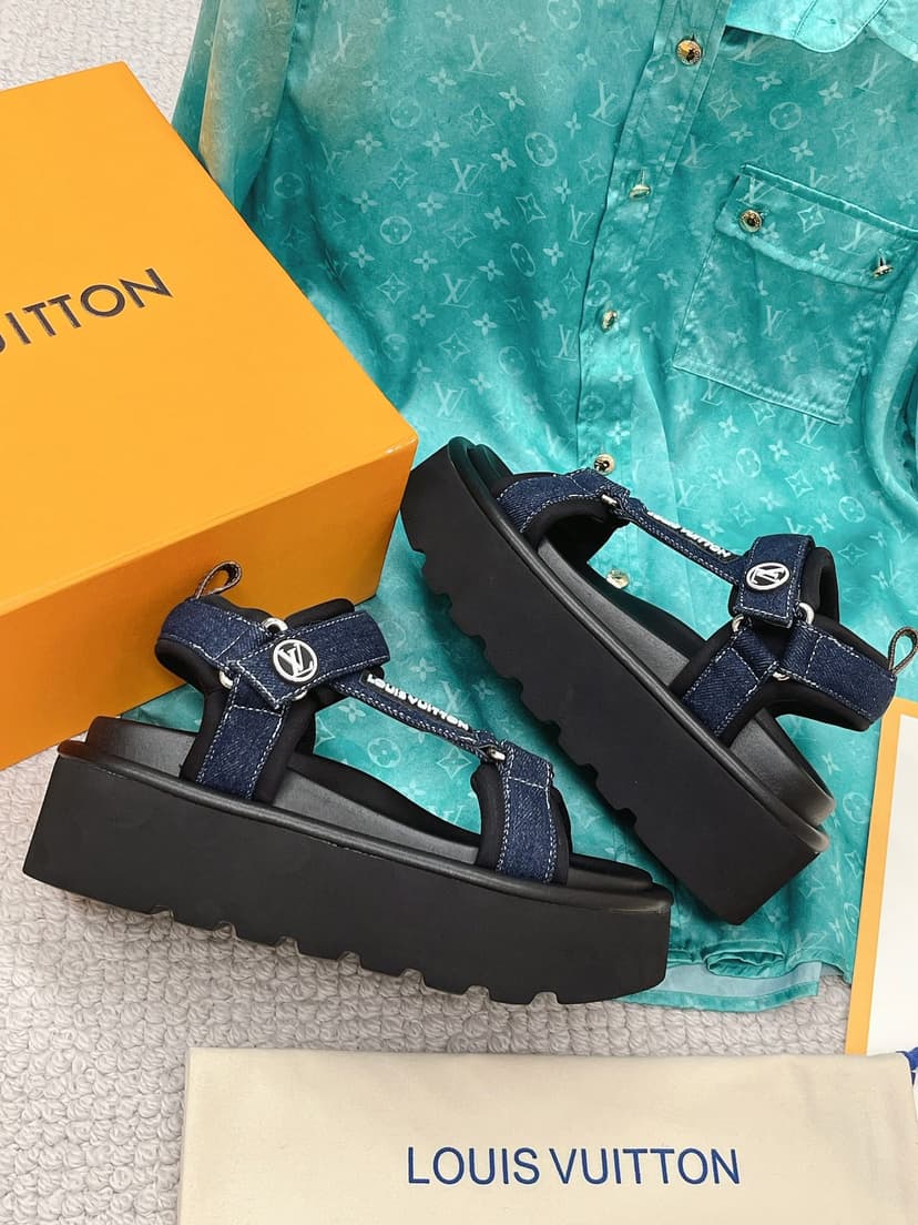Louis Vuitton Women's Pool Pillow Flatform Comfort Sandal Blue For Women LV 1AACHL