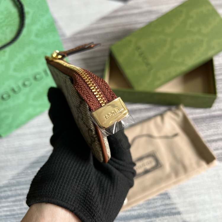 Gucci GG Supreme Key Pouch Beige For Women 4.7in/12cm ‎‎447964 KLQHG 8526