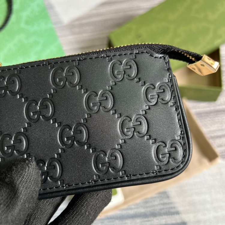 Gucci Signature Key Case Black For Women 4.7in/12cm ‎‎447964 CWC1G 1000