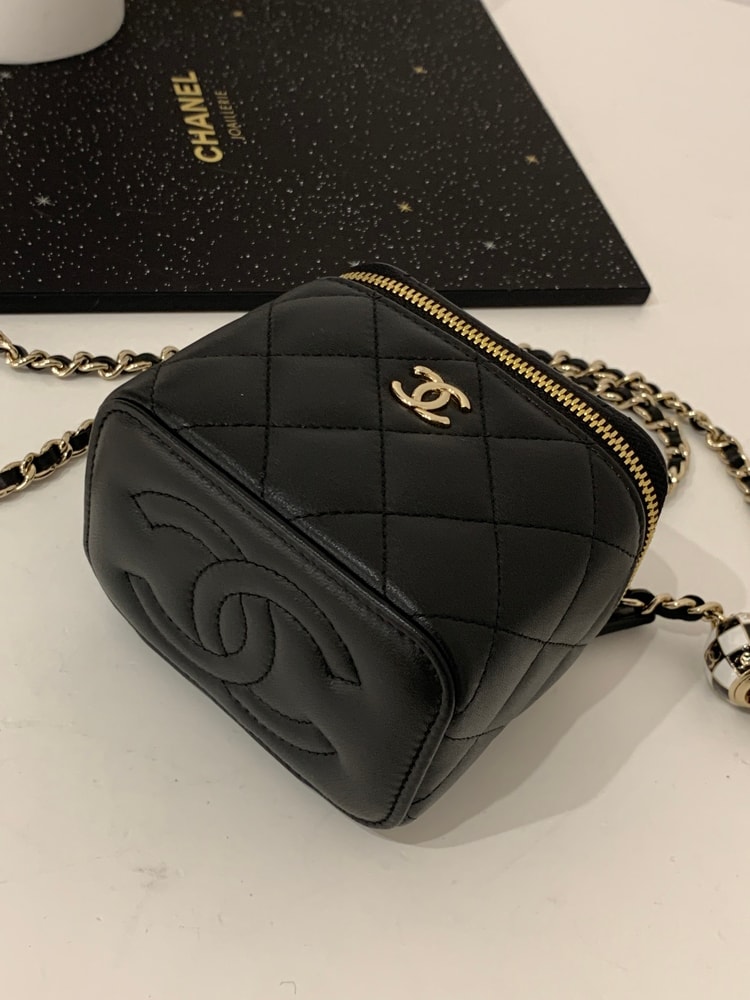 [True-to-ORIGINAL] Chanel Vanity With Chain Black For Women 6.6 in / 17 cm