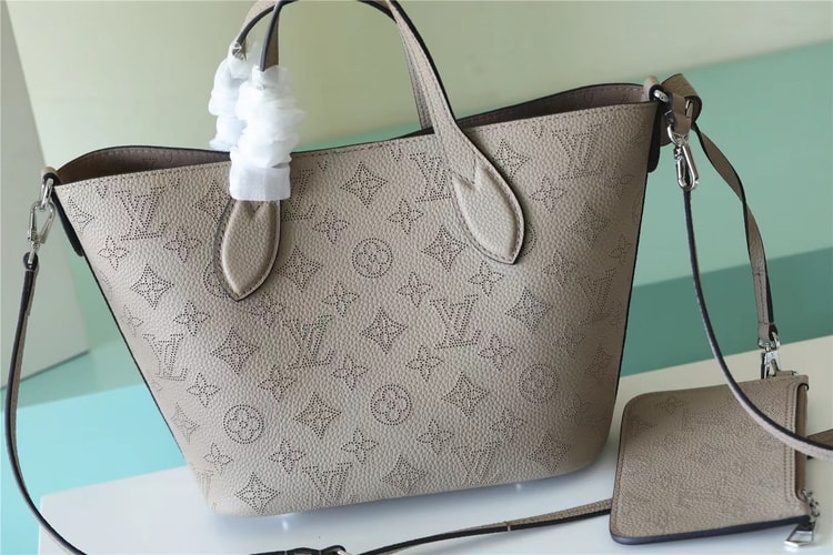 Louis Vuitton Loop Blossom PM Beige For Women‎ 7.9in/20cm M21849