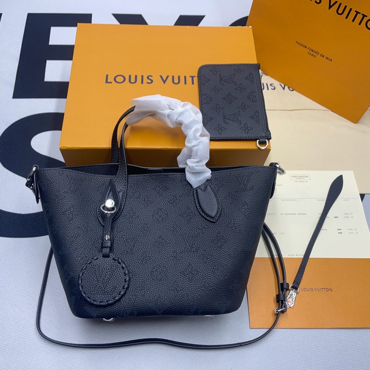 Louis Vuitton Loop Blossom PM Black For Women‎ 7.9in/20cm M21848