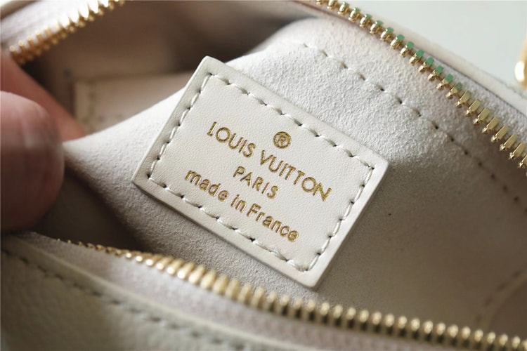 Louis Vuitton Speedy Bandouliere 20 White