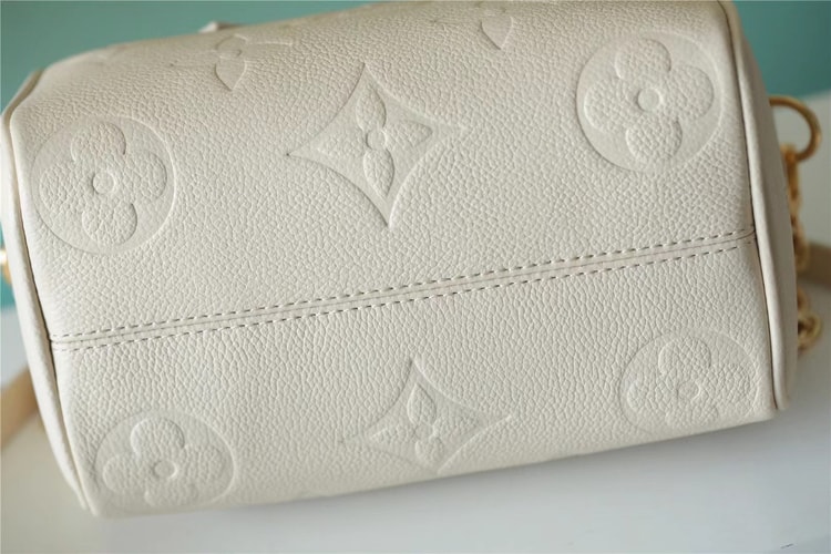 Louis Vuitton Speedy Bandouliere 20 White