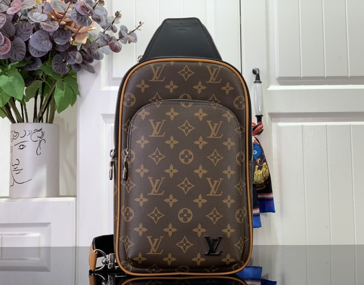 Louis Vuitton Avenue NM Slingbag Brown For Men 31cm/ 12.2 in M46718