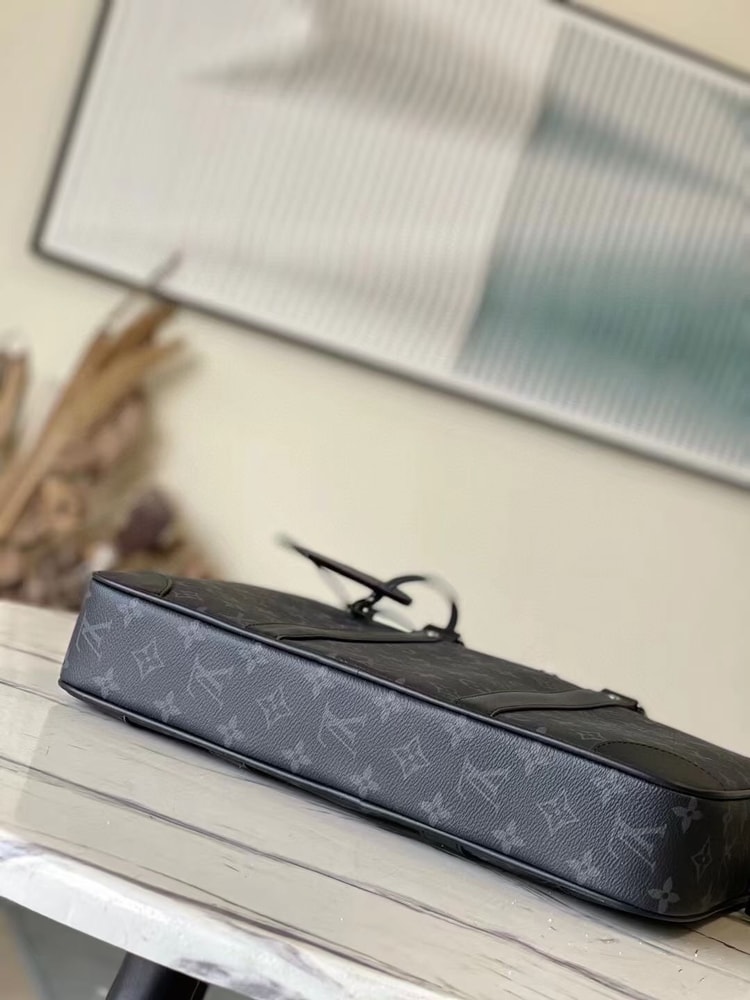 Louis Vuitton Porte-Documents Voyage PM Black For Men 36.5cm / 14.4in M46457