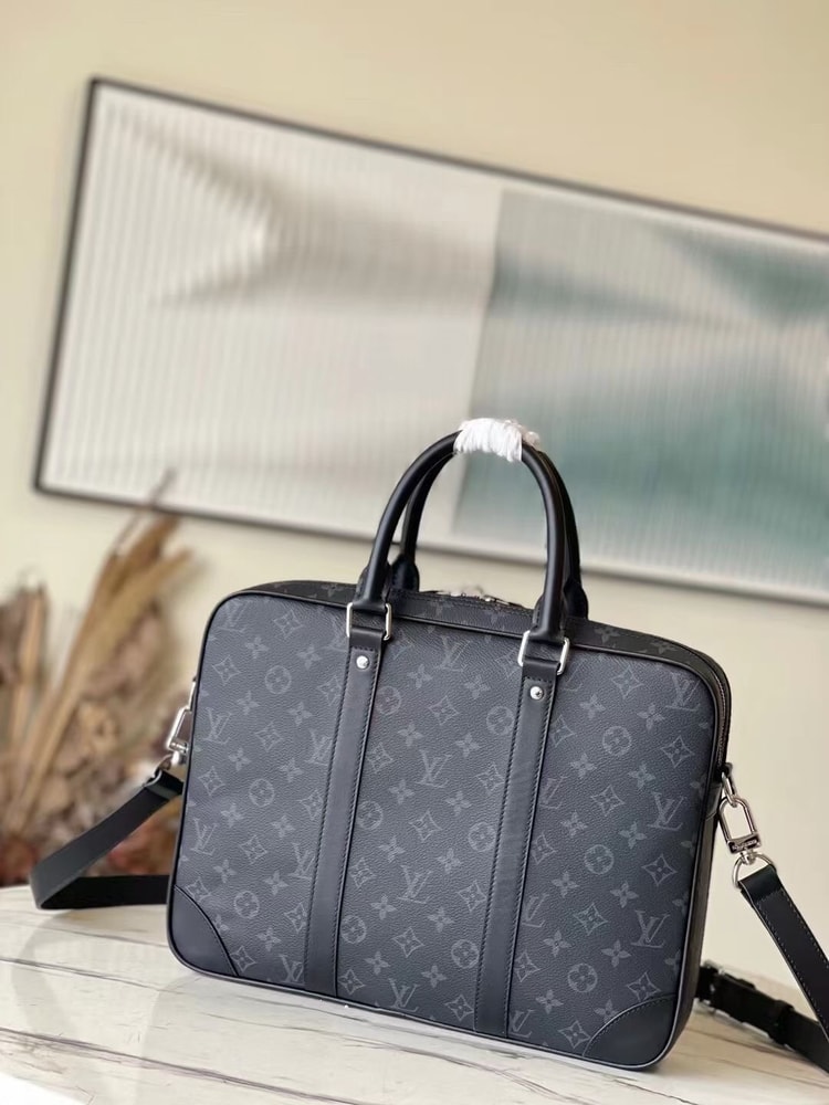 Louis Vuitton Porte-Documents Voyage PM Black For Men 36.5cm / 14.4in M46457