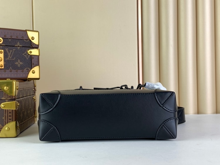 Louis Vuitton Steamer PM Black For Men 9.8in/25cm M46953