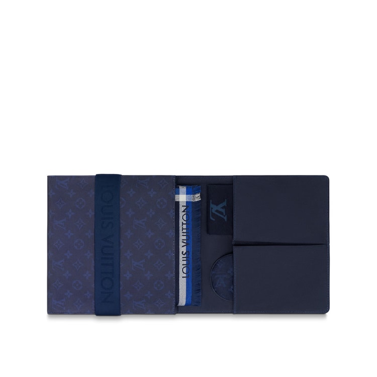 Louis Vuitton LV Travel Kit Bag Blue For Men 57.1in/145cm M77970