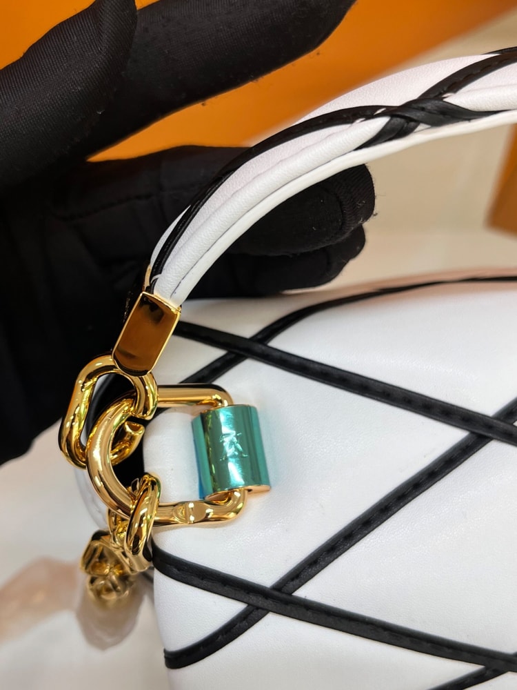 [True-to-ORIGINAL] Louis Vuitton GO-14 MM White/ Black Bag For Women M22890- 9.1 Inches/ 23 Cm