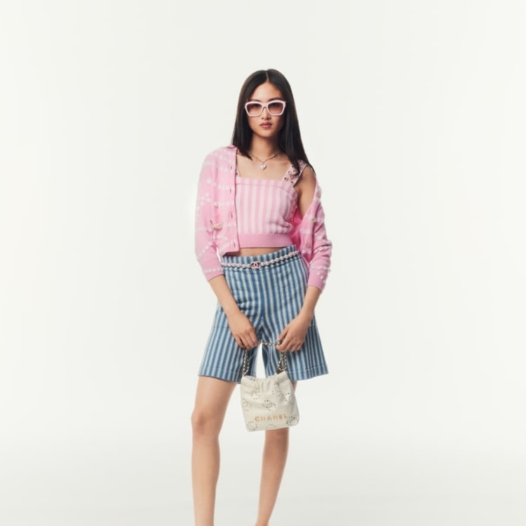 Chanel 22 Mini Handbag White 7.5in/19cm For Women AS3980-B19648-10601