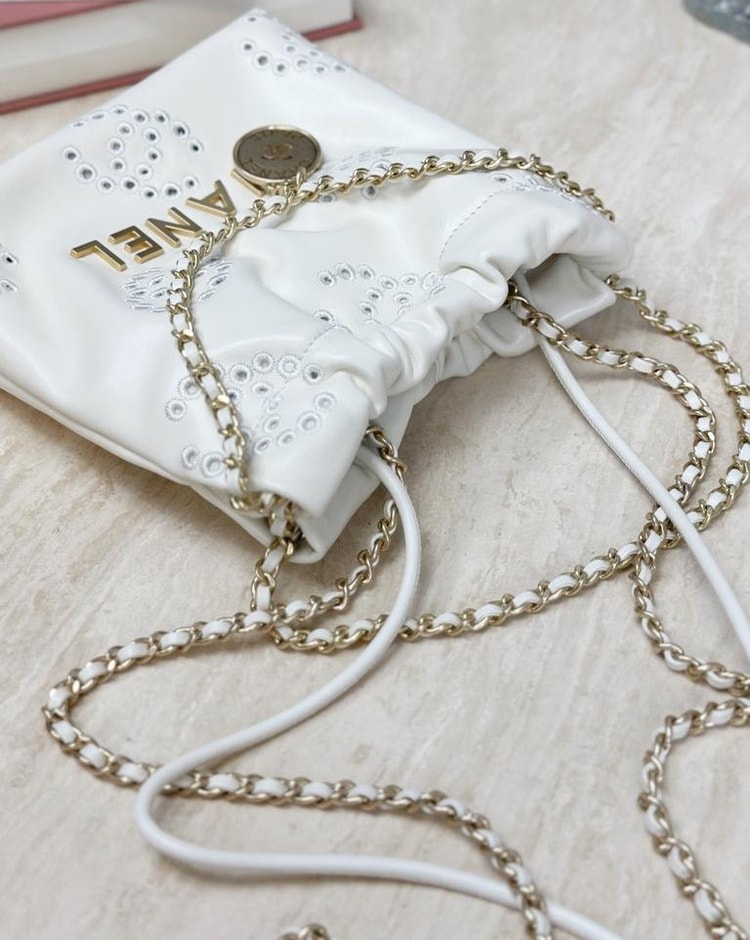 [True-to-ORIGINAL] Chanel 22 Mini Handbag White 7.5in/19cm For Women AS3980-B19648-10601