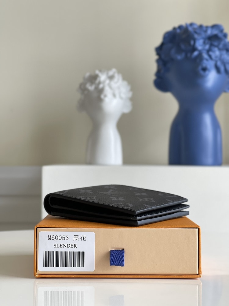 Louis Vuitton Amerigo Wallet Monogram Eclipse For Men, Men's Wallet 4.7in/11.5cm LV