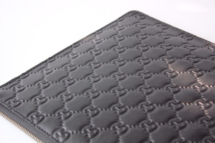 Gucci Microguccissima Pouch Black For Men, Men's Pouch 12in/31cm GG