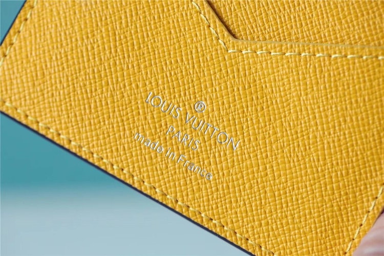 Louis Vuitton Passport Cover Damier Graphite Canvas For Men, Men's Wallet 5.5in/14cm LV N64604