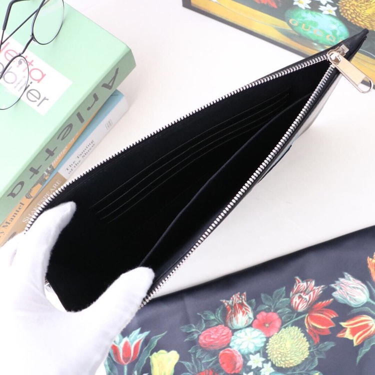 Gucci Pouch in Black With Blade Embroidery For Men, Men's Pouch 12in/31cm GG