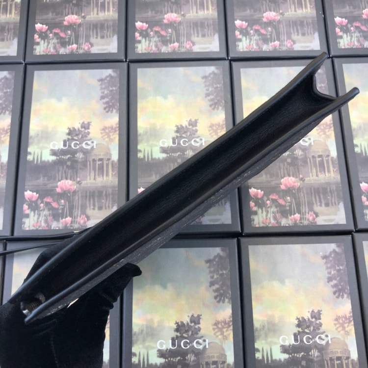 Gucci Tiger Print Pouch Light Grey Black For Men, Men’s Pouch 12in/31cm GG