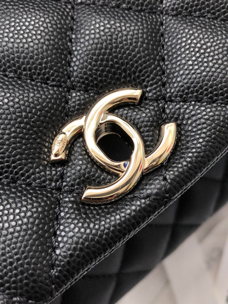 Chanel Classic Mini Flapbag Top Handle Black