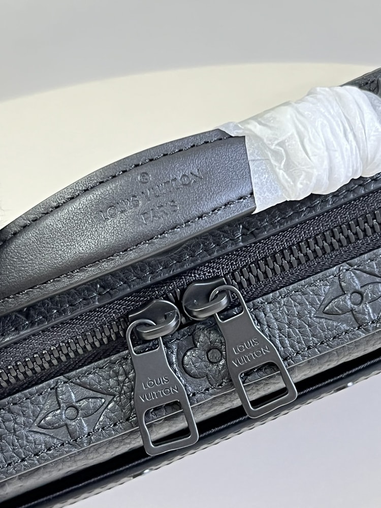 Louis Vuitton Handle Soft Trunk Black Taurillon Monogram Black M59163