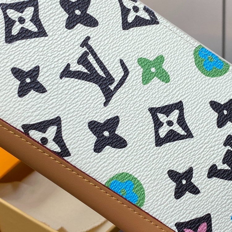 Louis Vuitton Brazza Wallet Cream For Women 3.9 Inches/ 10 Cm M83335