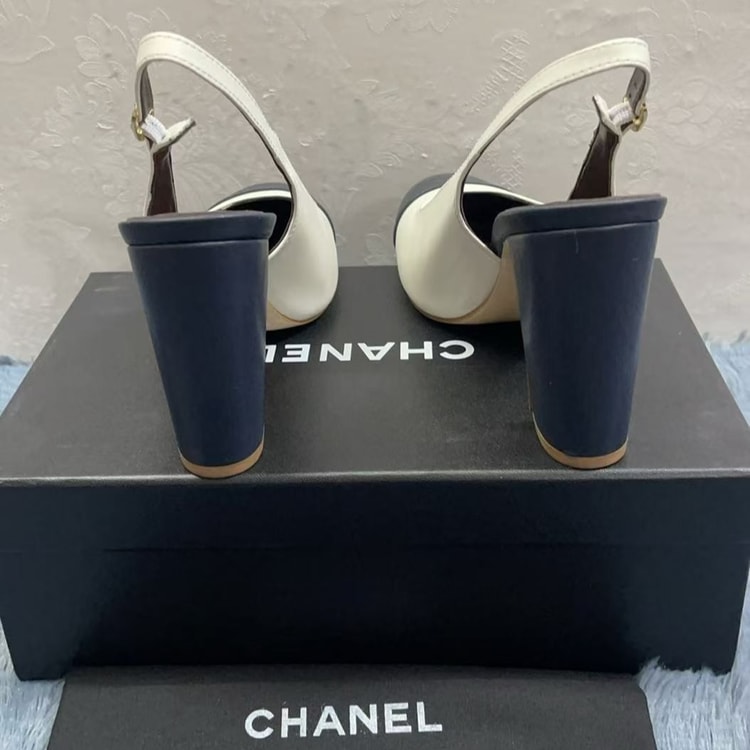 Chanel Slingbacks White And Dark Blue For Women - G45564 B15702 NV160