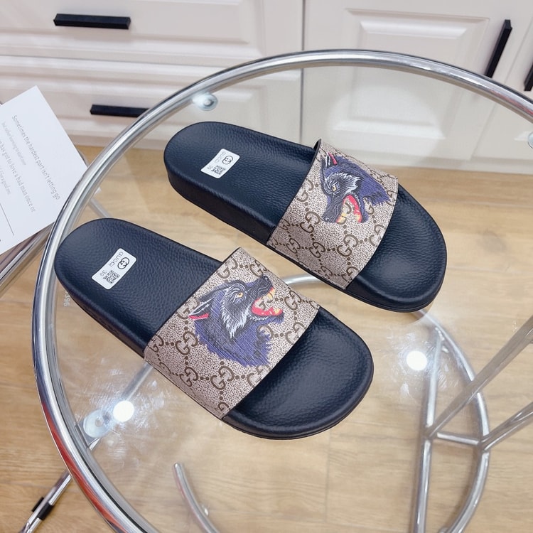 Gucci Men's Gucci Supreme Slides With Wolf Black And Gray For Men 408508