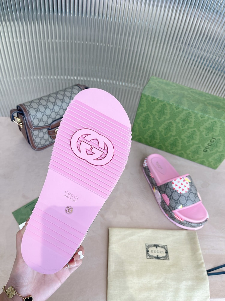 Gucci GG Blooms Supreme Floral Slide Sandal By Canvas Fabric Pink For Women GG