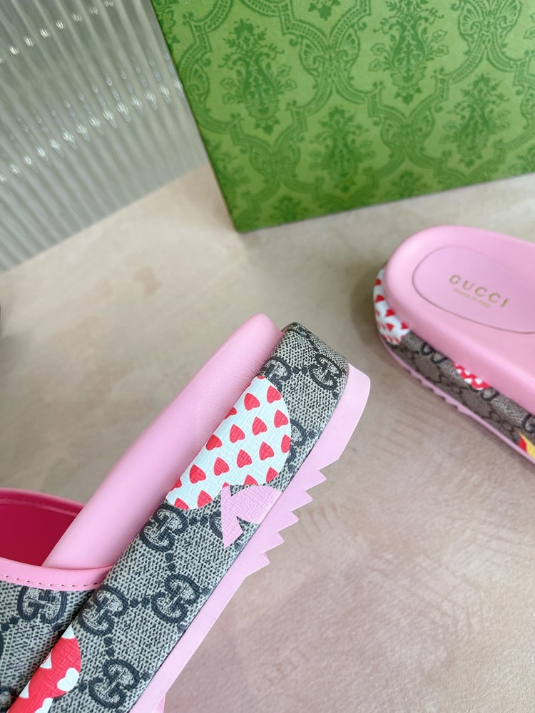 Gucci GG Blooms Supreme Floral Slide Sandal By Canvas Fabric Pink For Women GG