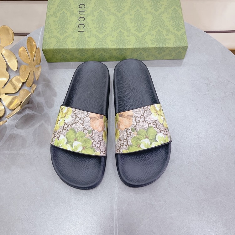 Gucci Men's GG Pursuit Floral Slides Green For Men 407345