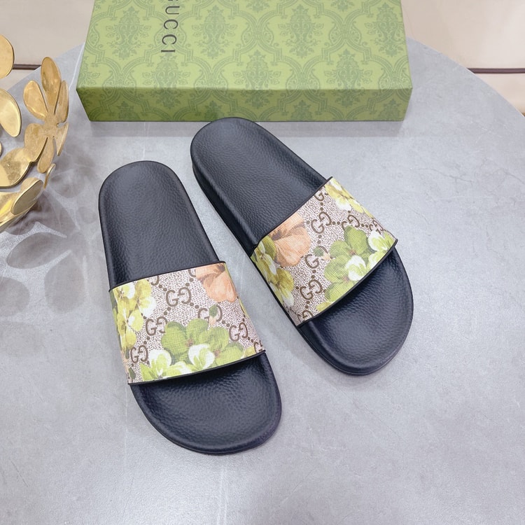Gucci Men's GG Pursuit Floral Slides Green For Men 407345