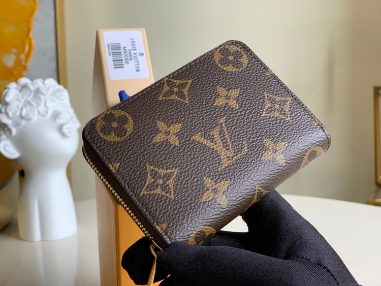 Louis Vuitton Zippy Coin Purse In Monogram Canvas For Women, Women's Wallet 11cm LV M60067
