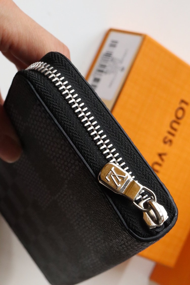 Louis Vuitton Zippy Wallet Vertical Damier Graphite For Men, Men's Wallet 7.9in/20cm LV